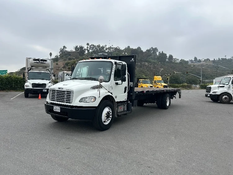 2019 Freightliner eM2 in Torrance, CA — photo 3