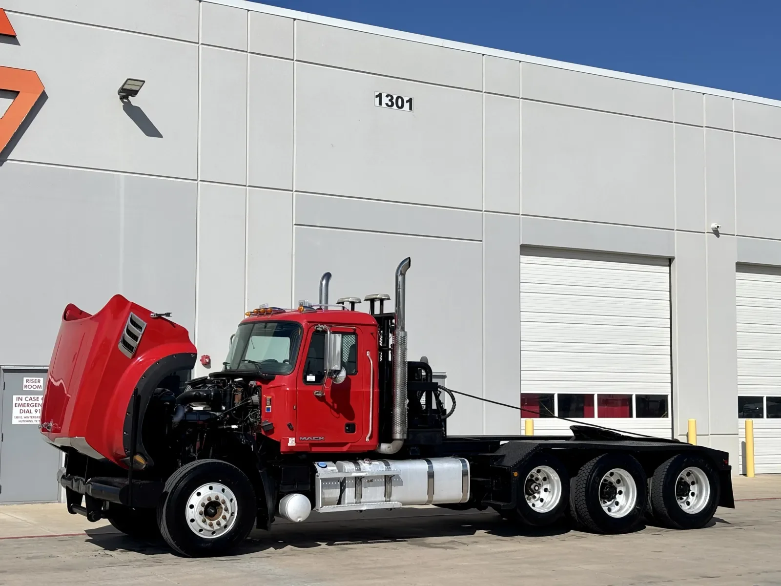 2016 Mack Granite in Hutchins, TX — photo 10