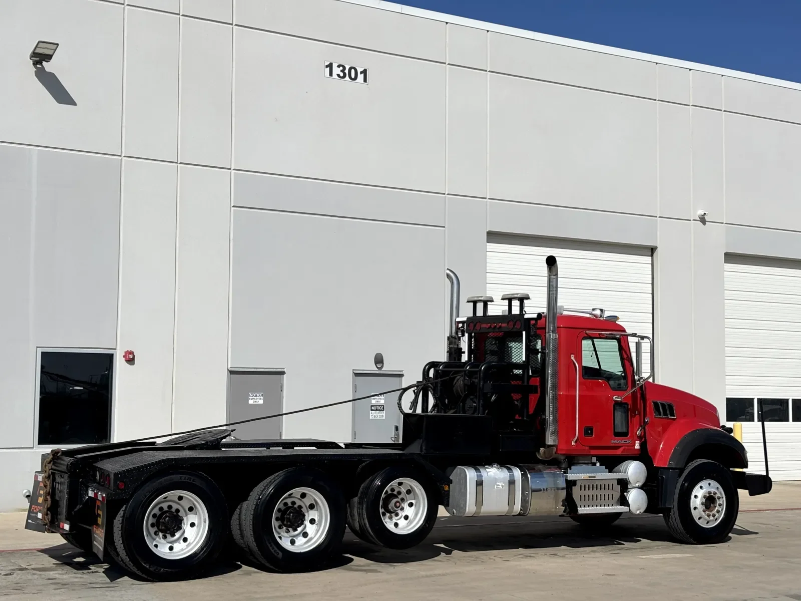2016 Mack Granite in Hutchins, TX — photo 5