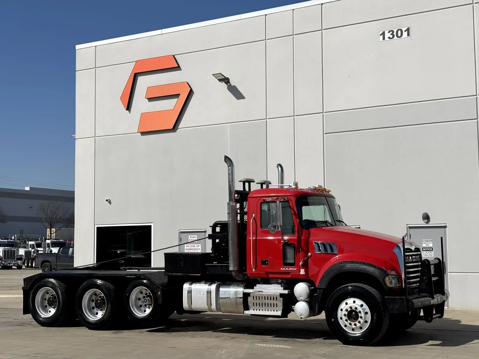 2016 Mack Granite in Hutchins, TX