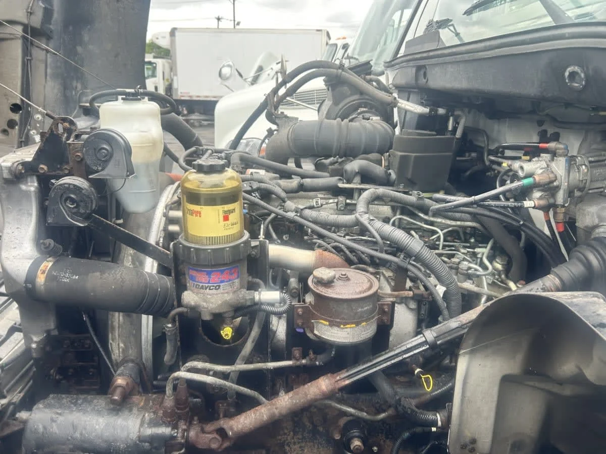 2015 Hino 338 - image 8