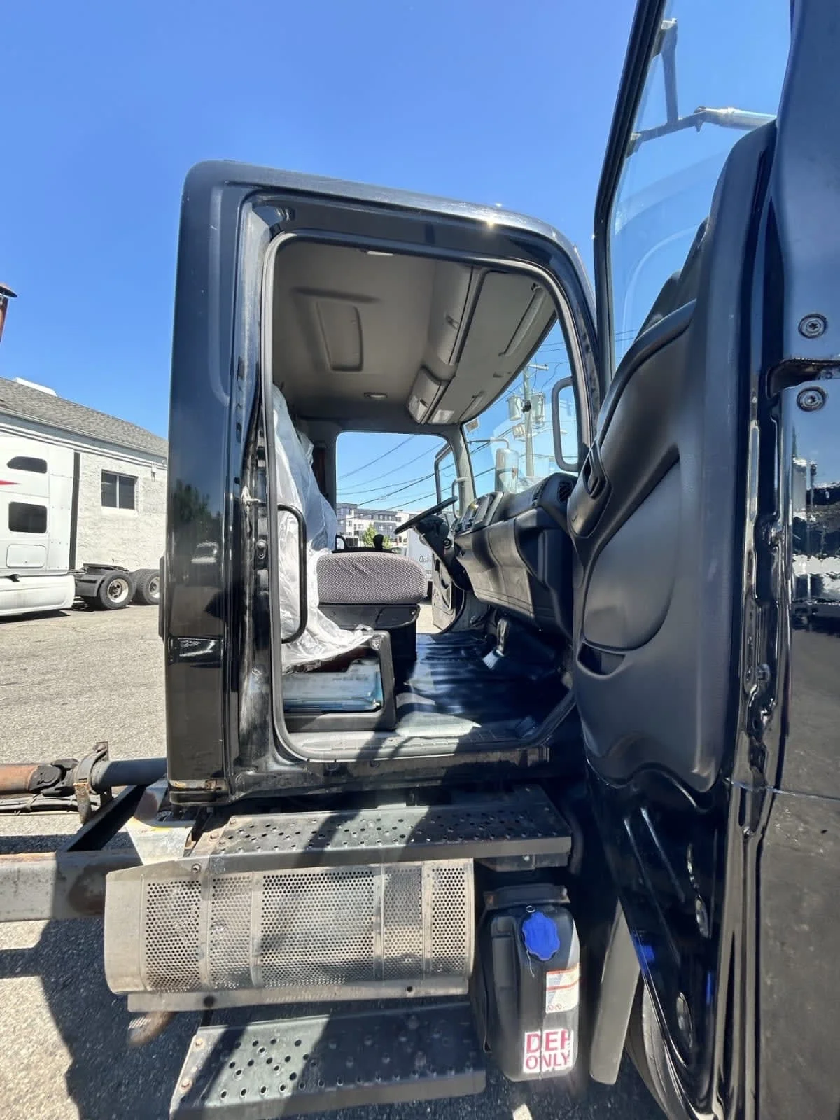 2015 Hino 338 in Newark, NJ — photo 10