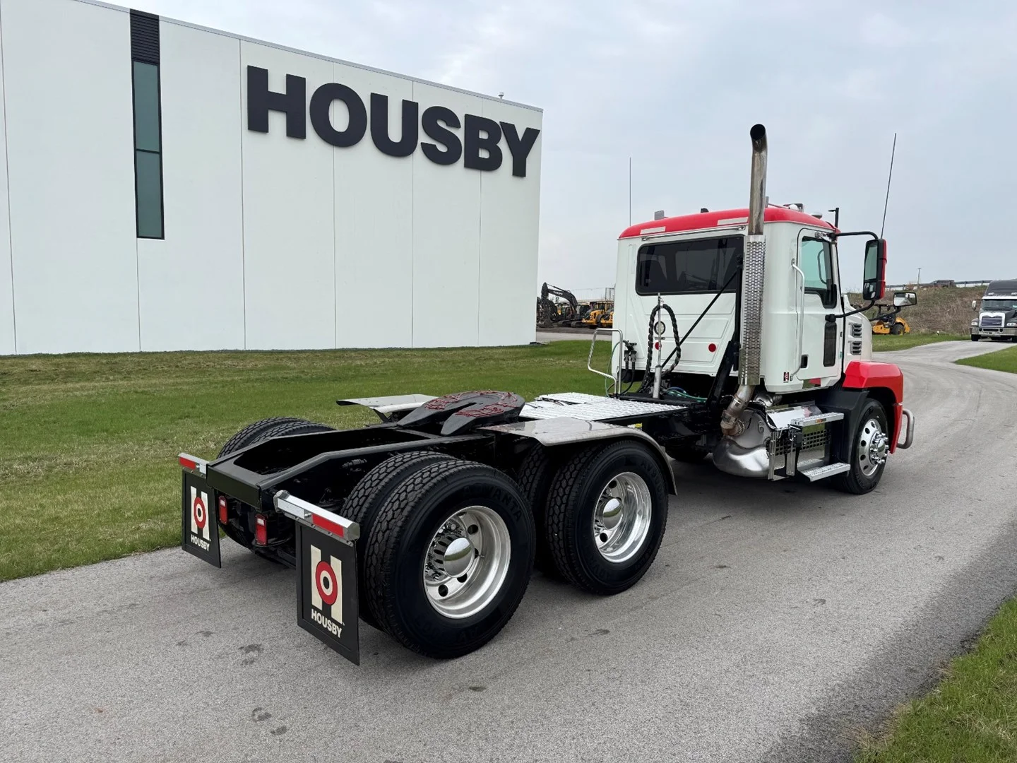 Used 2021 Mack Anthem Daycab - image 6