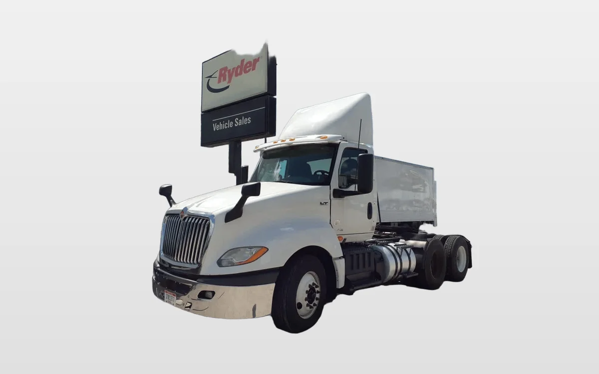 2019 International - image 1