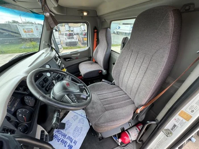 2020 Peterbilt 579 - image 18