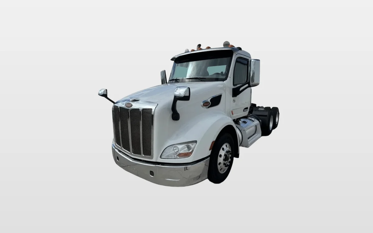 2020 Peterbilt 579 - image 1