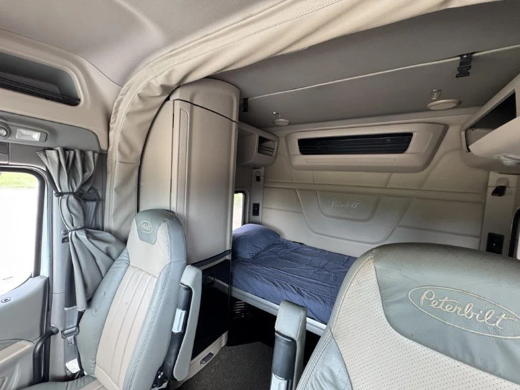 2022 Peterbilt 567 - image 13