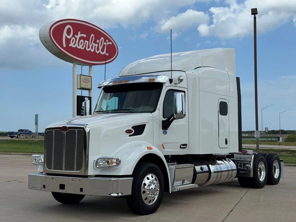 2022 Peterbilt 567 - image 1