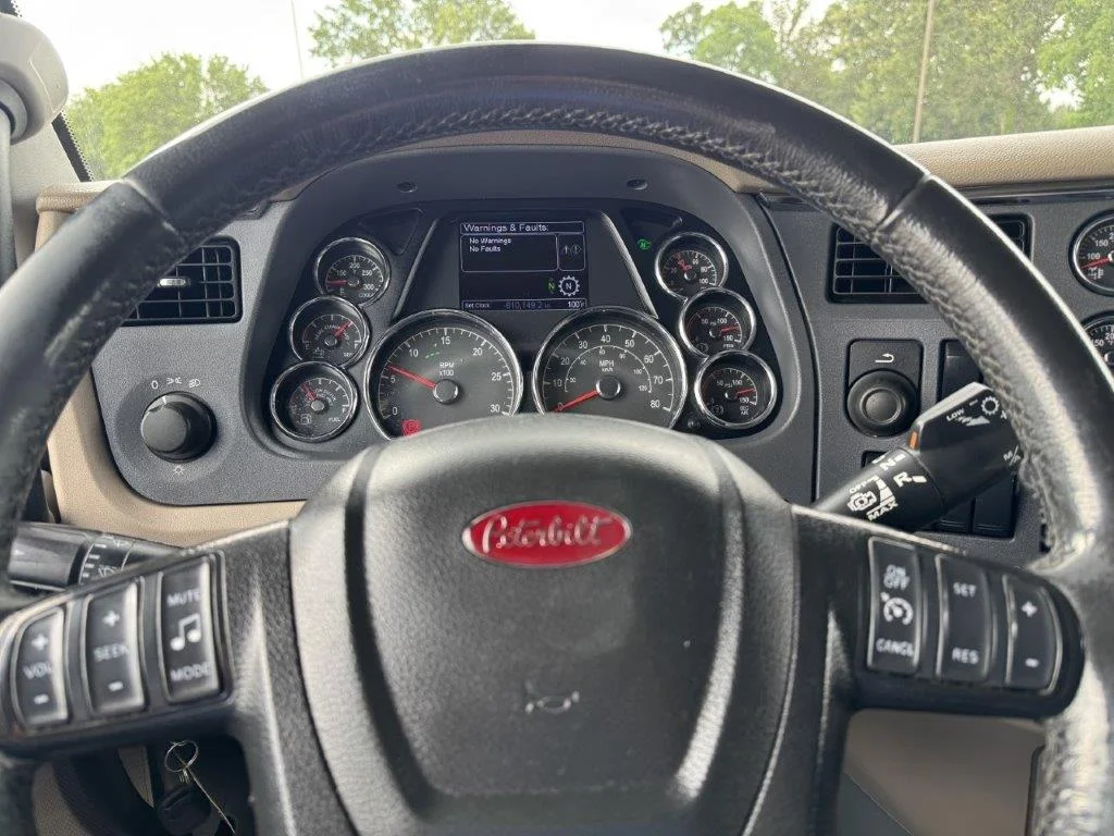 2022 Peterbilt 567 - image 11