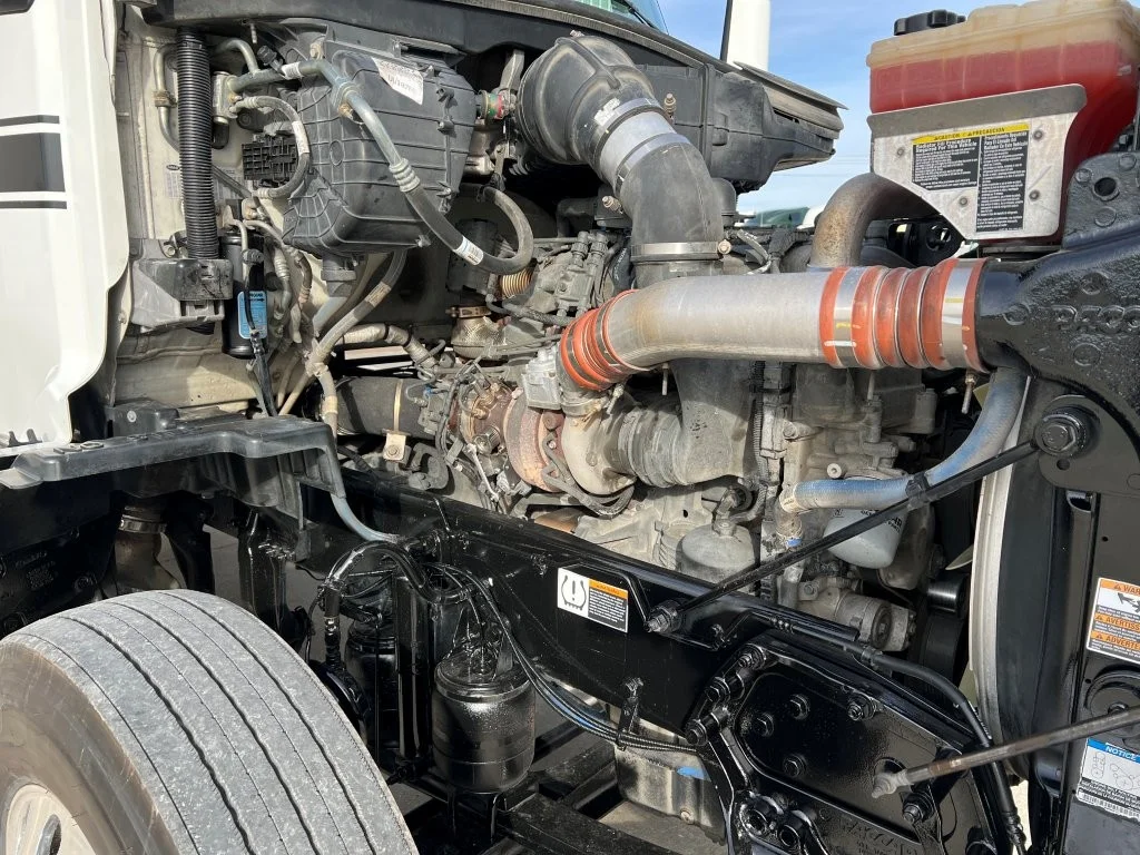 2022 Peterbilt 567 - image 8