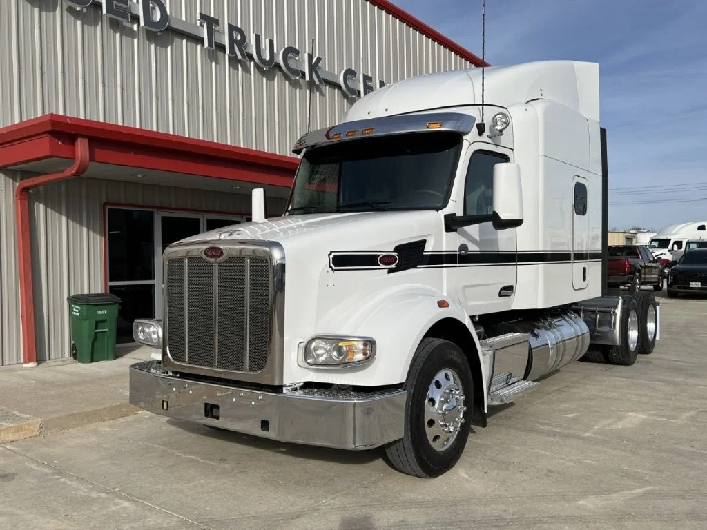 2022 Peterbilt 567 - image 1