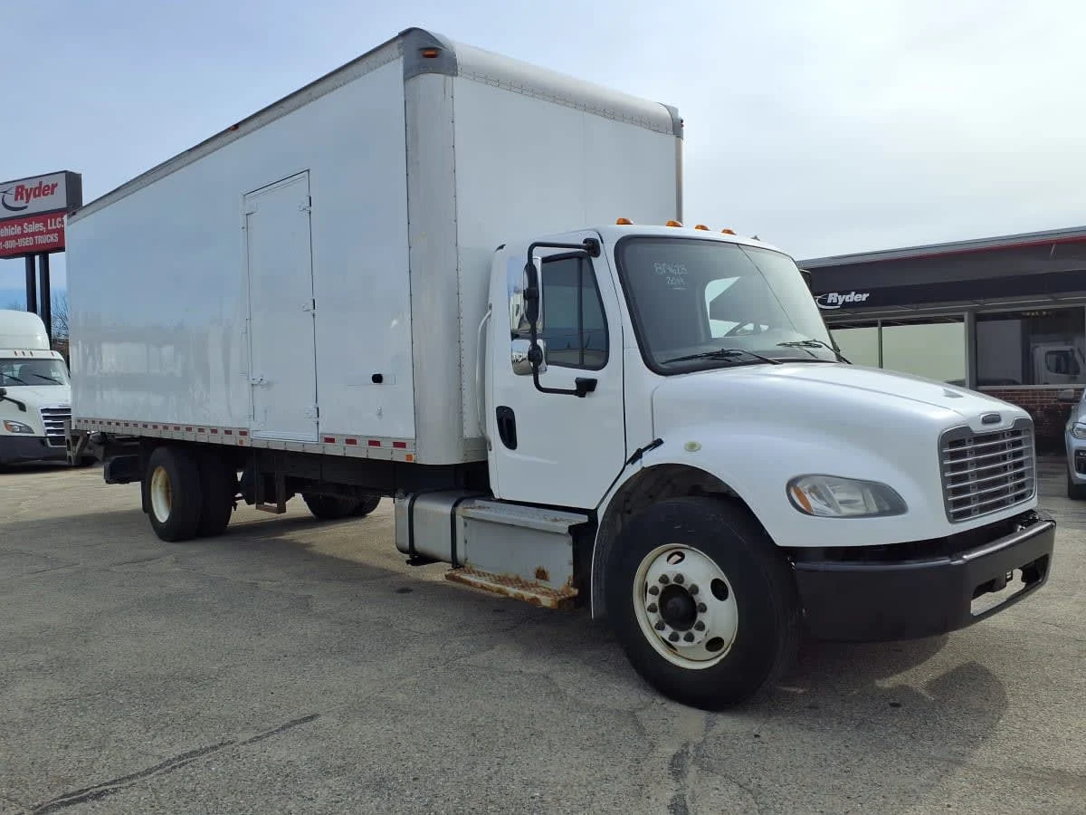 2019 Freightliner M2 106 in Warwick, RI — photo 3