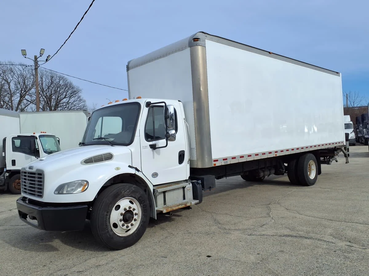 2019 Freightliner M2 106