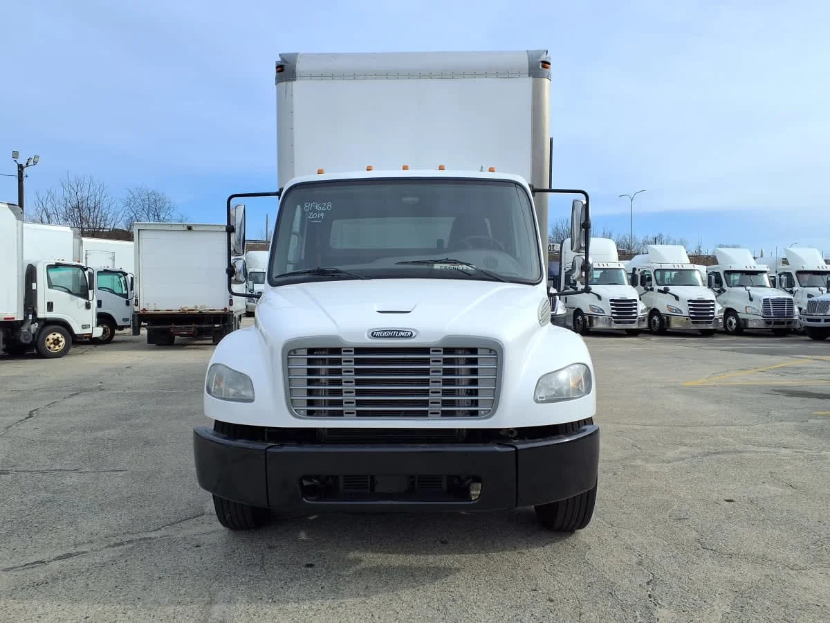 2019 Freightliner M2 106 in Warwick, RI — photo 2