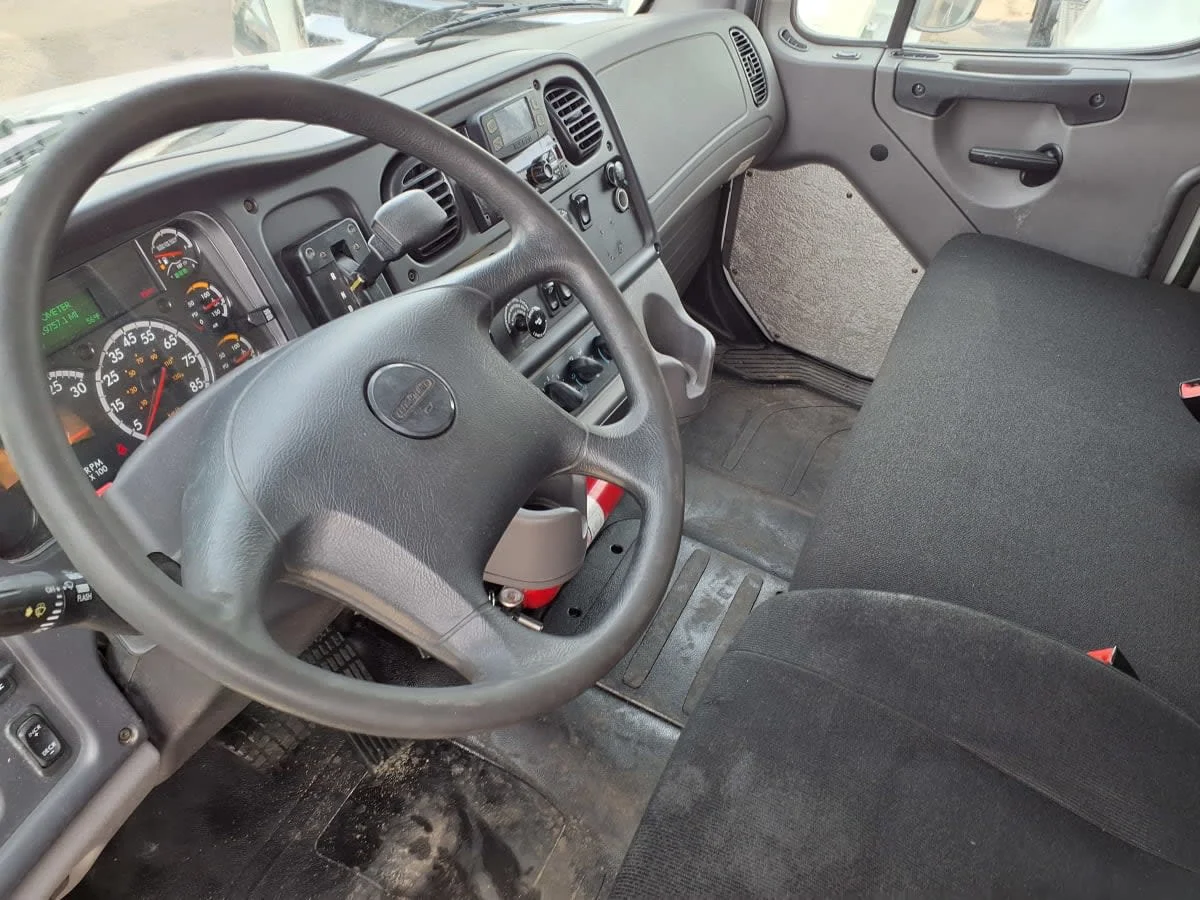 2019 Freightliner M2 106 in Warwick, RI — photo 7