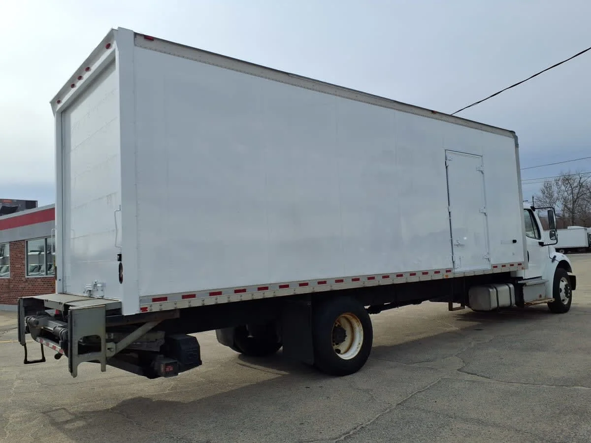 2019 Freightliner M2 106 in Warwick, RI — photo 4
