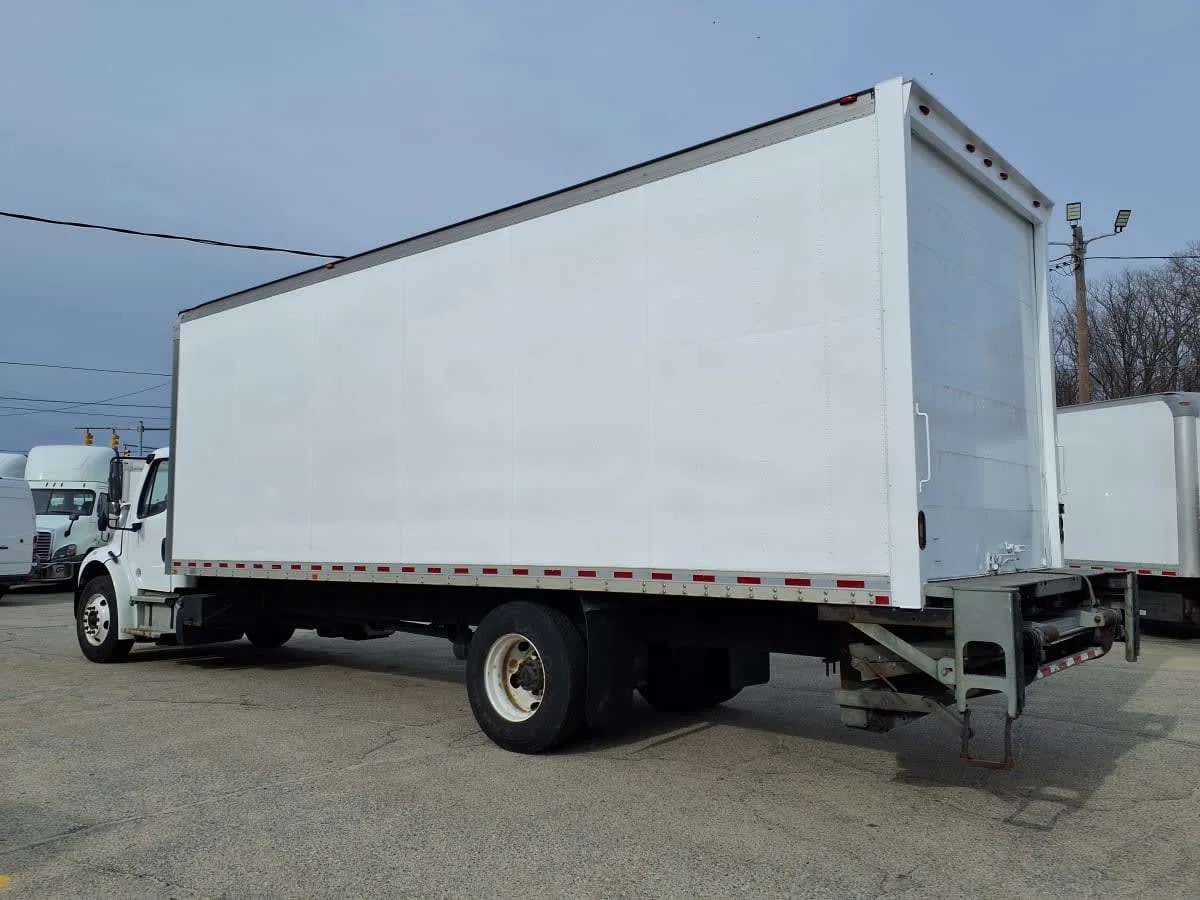 2019 Freightliner M2 106 in Warwick, RI — photo 6