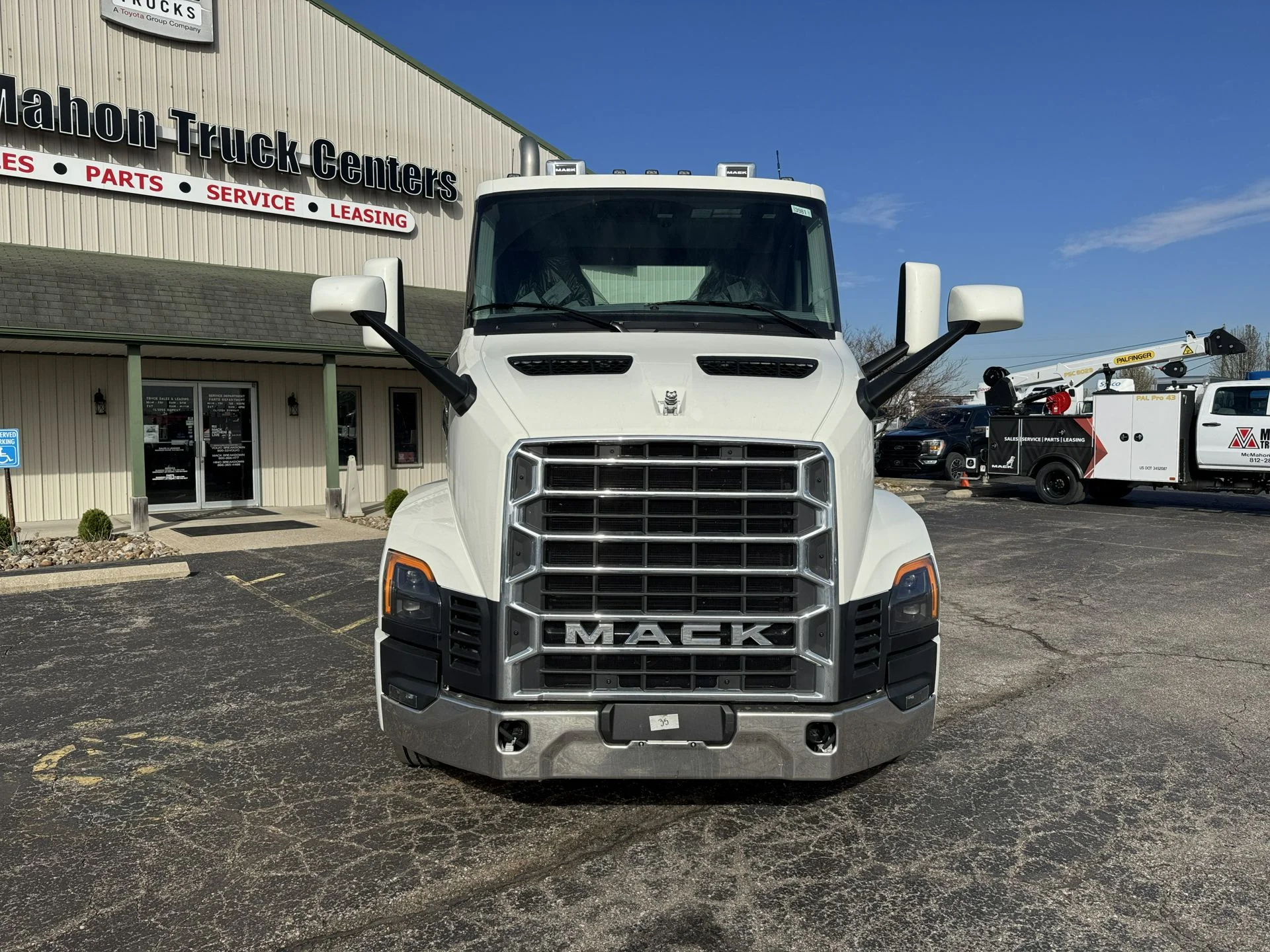 2027 Mack Anthem in Clarksville, IN — photo 6