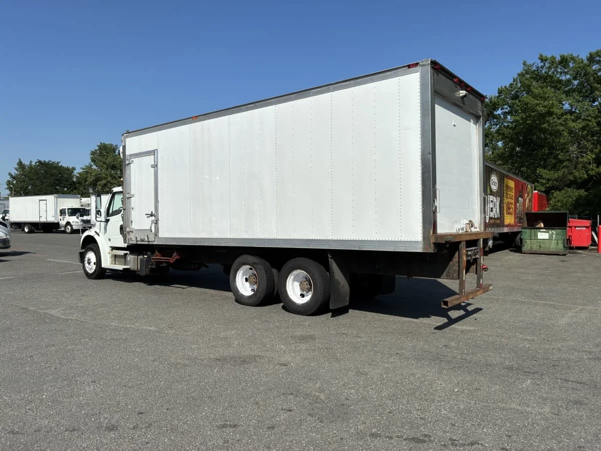 2019 Freightliner M2 106 in Newark, NJ — photo 4