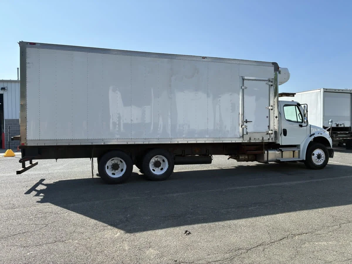 2019 Freightliner M2 106 in Newark, NJ — photo 12