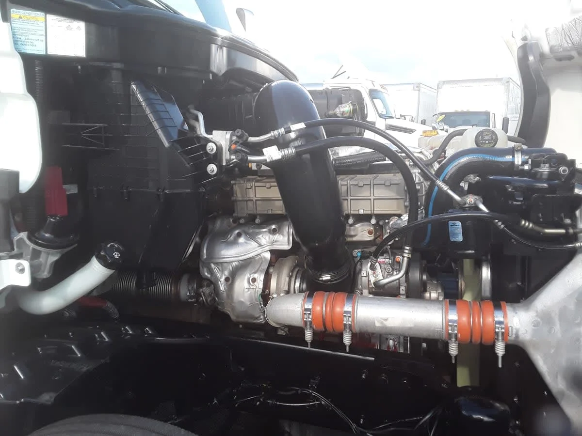 2020 Freightliner Cascadia - image 8