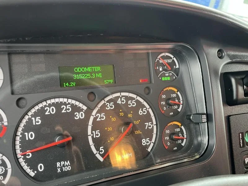 2018 Freightliner 114SD - image 16