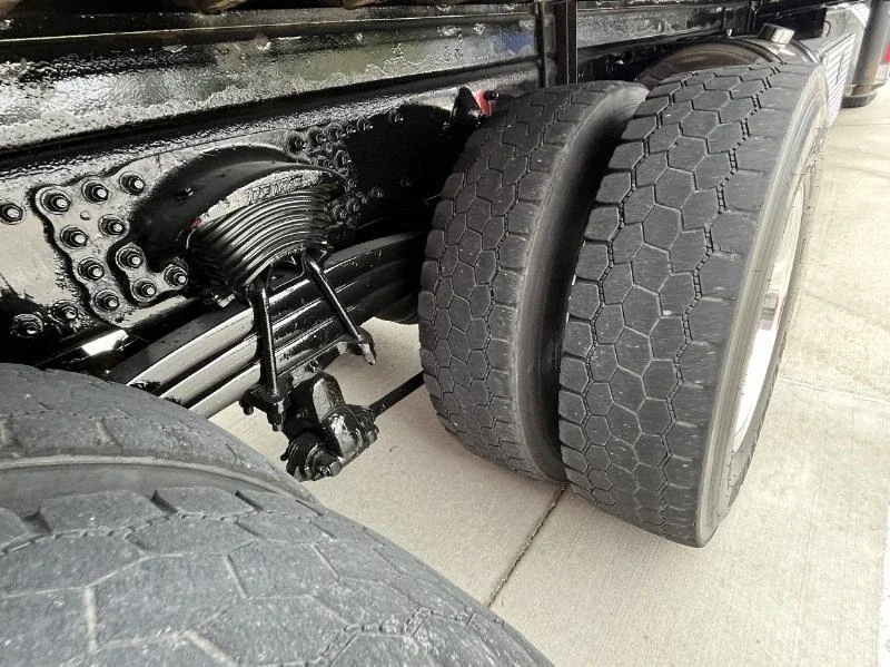 2018 Freightliner 114SD - image 9