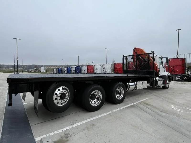 2018 Freightliner 114SD - image 6