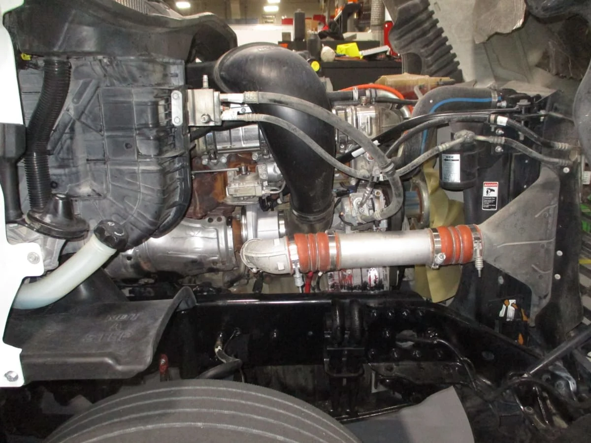 2015 Freightliner Cascadia - image 10