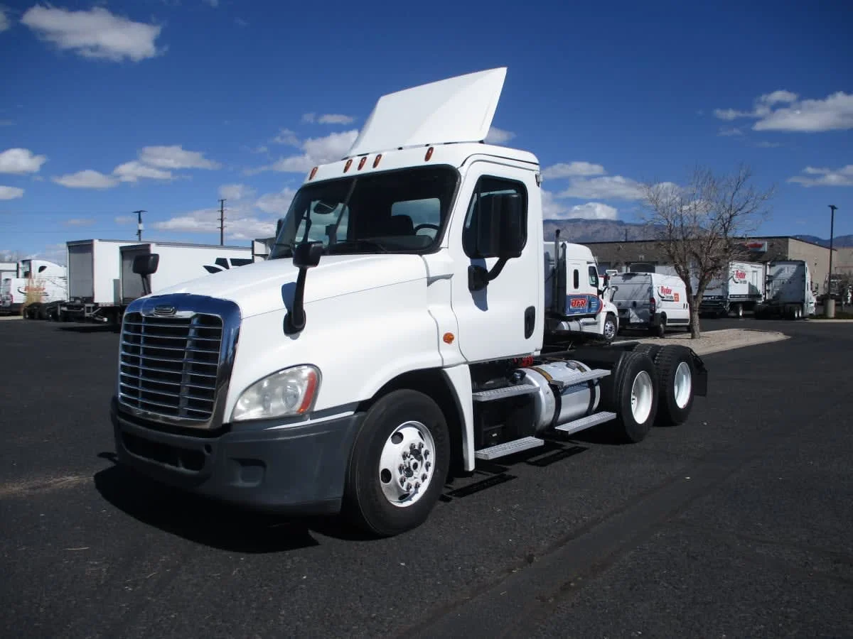 2015 Freightliner Cascadia in Commerce City, CO