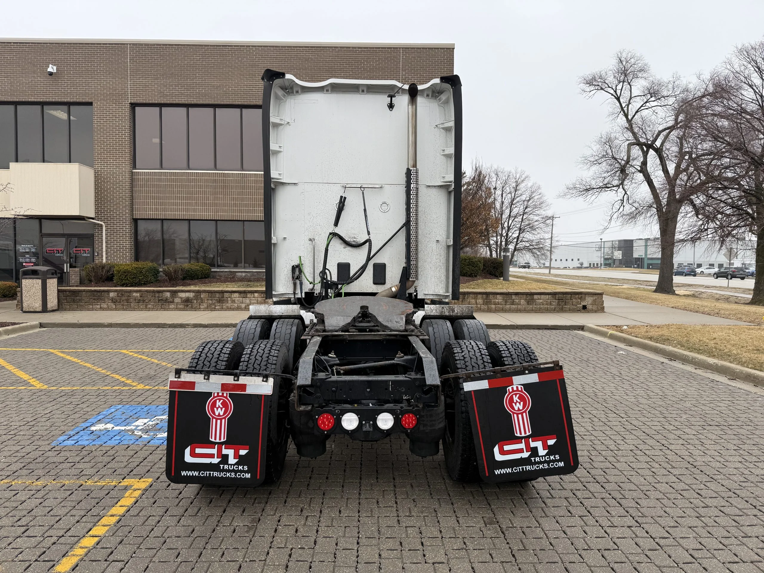 2022 Kenworth T680 - image 6