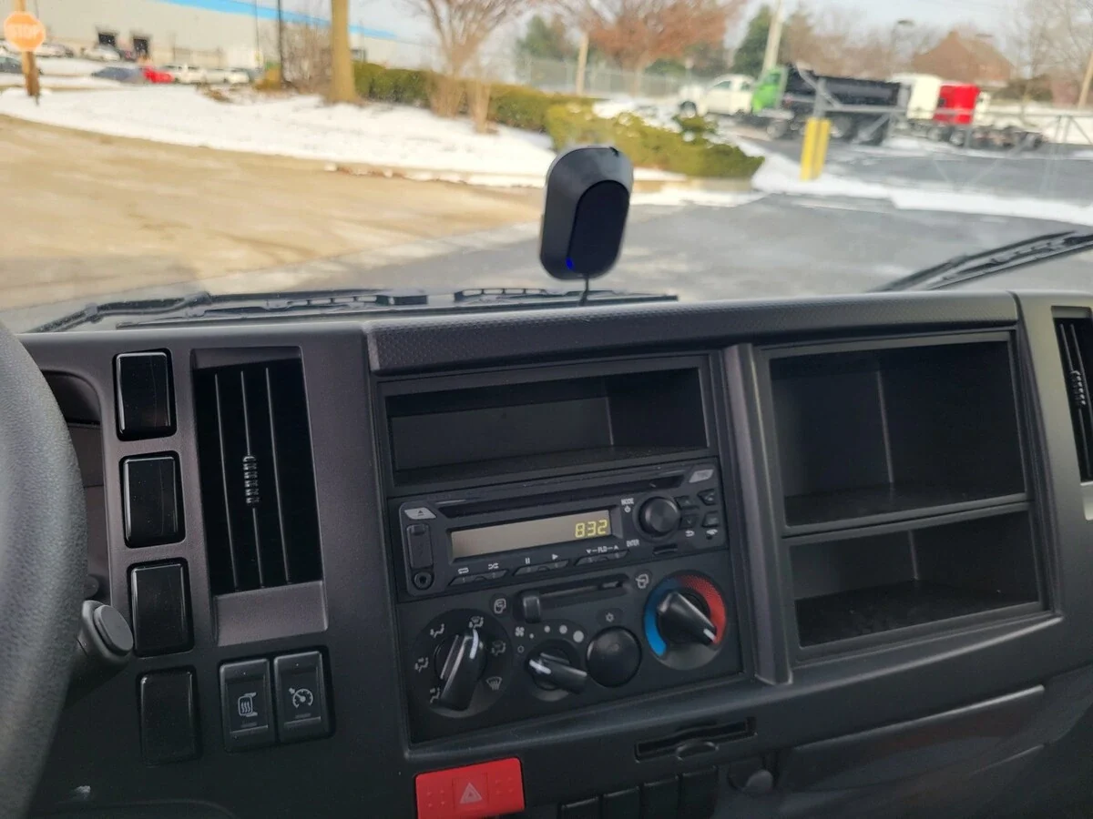 2025 Isuzu NPR - image 7