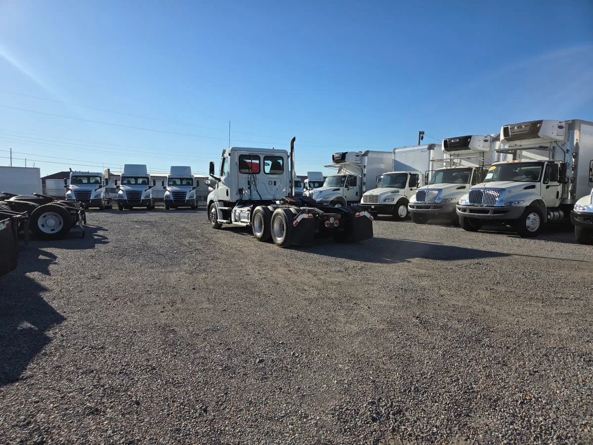 2020 Freightliner Cascadia in St. Rose, LA — photo 6