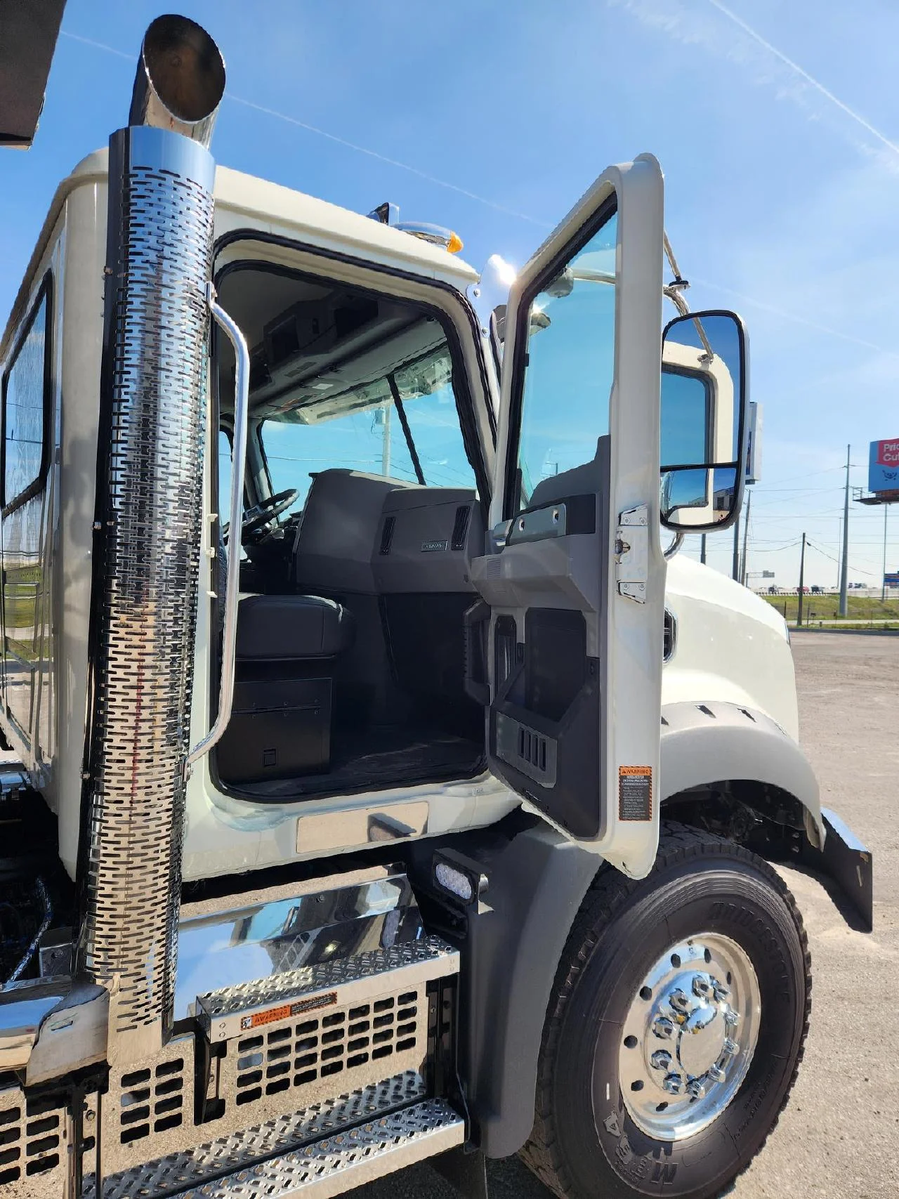 2027 Mack in Indianapolis, IN — photo 15