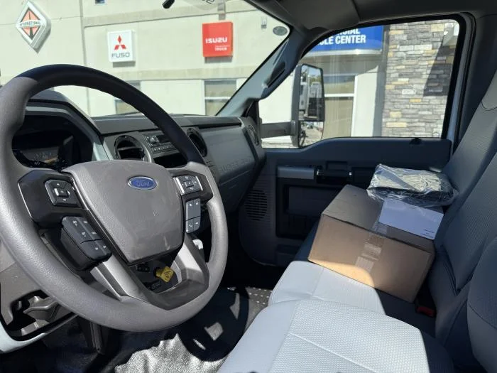 2027 Ford F-750 — photo 13