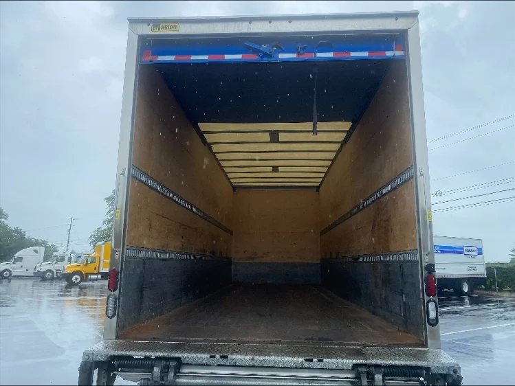 2022 Freightliner eM2 in Lexington, KY — photo 8