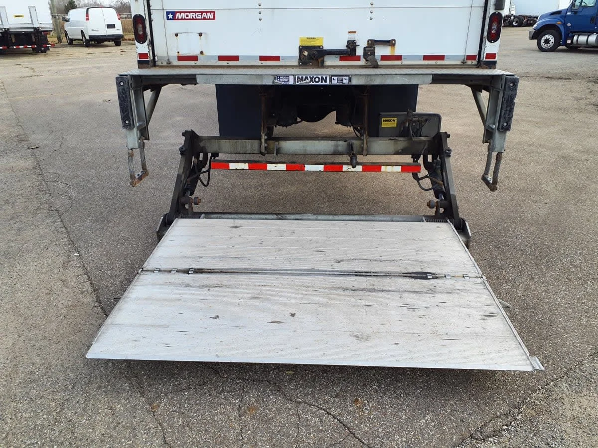 2019 International 4300 - image 10