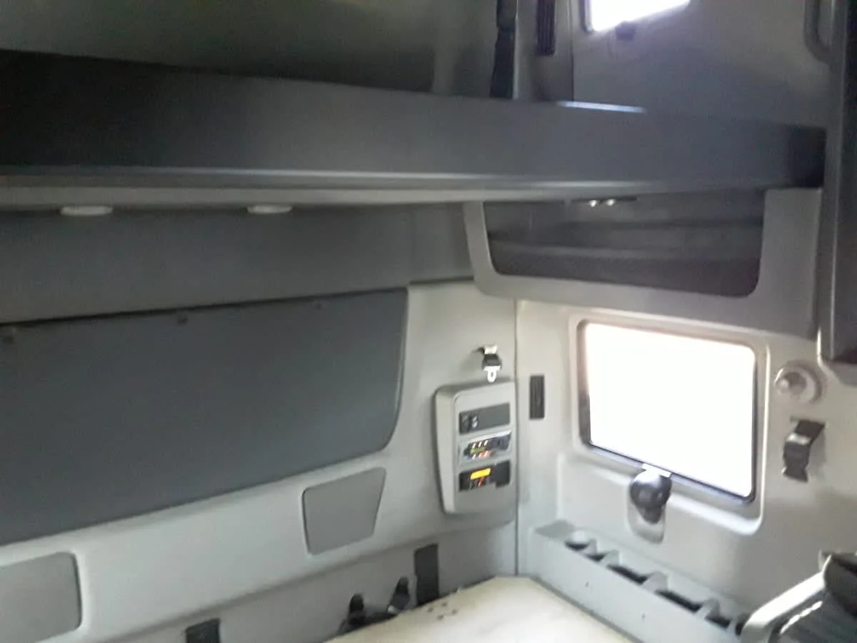 2019 International LT in Hilliard, OH — photo 13