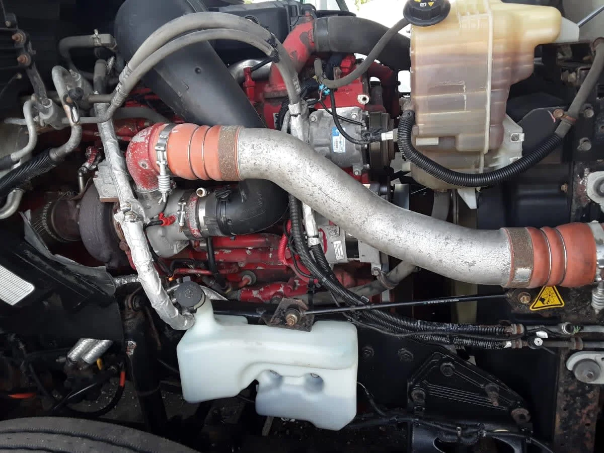 2019 International LT in Hilliard, OH — photo 9