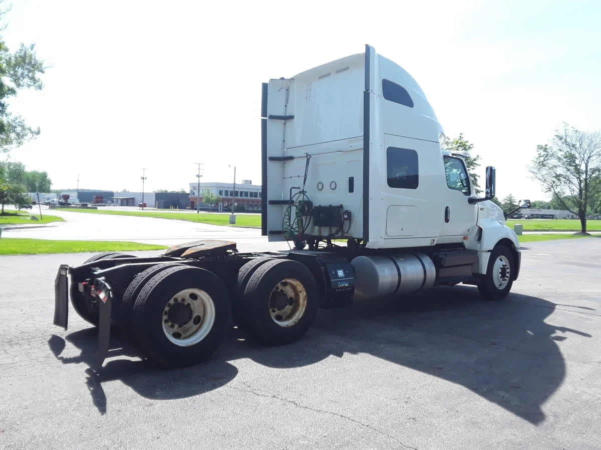 2019 International LT in Hilliard, OH — photo 4