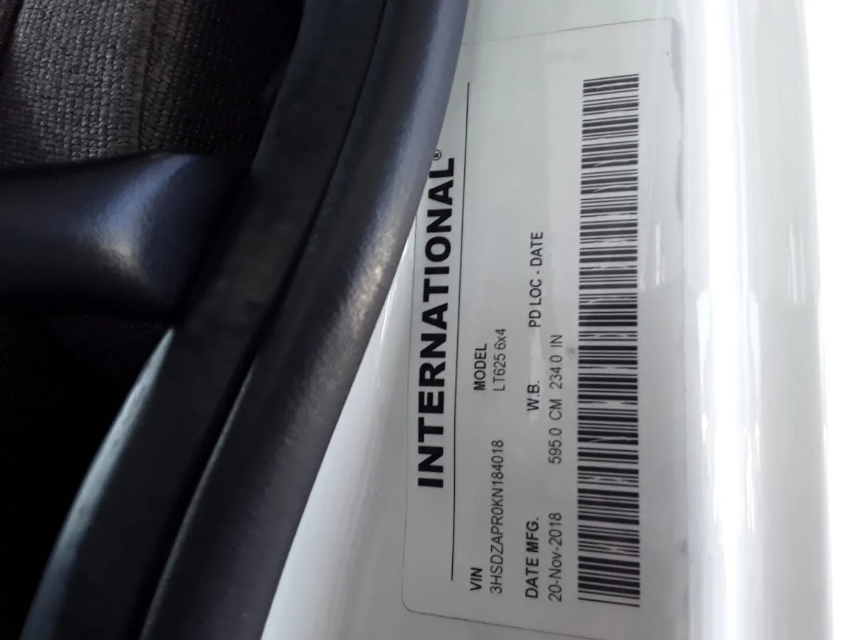 2019 International LT in Hilliard, OH — photo 16