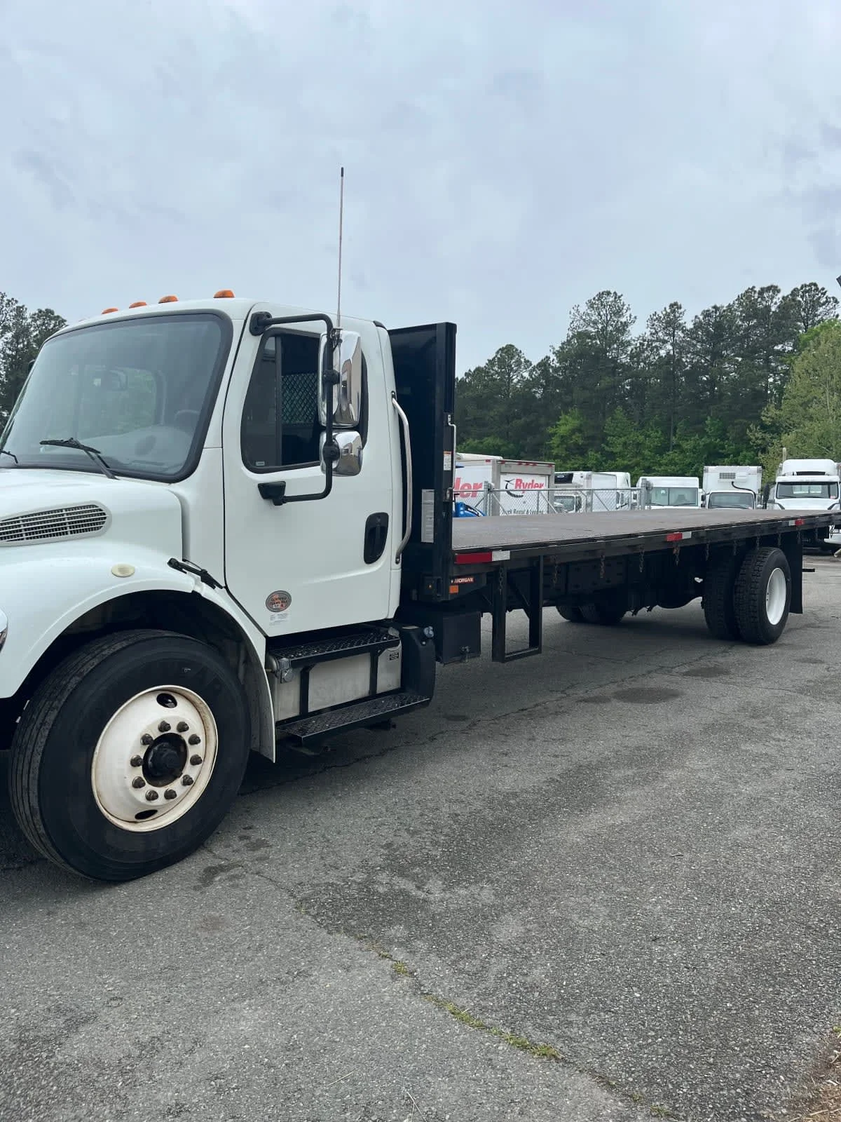 2019 Freightliner M2 106