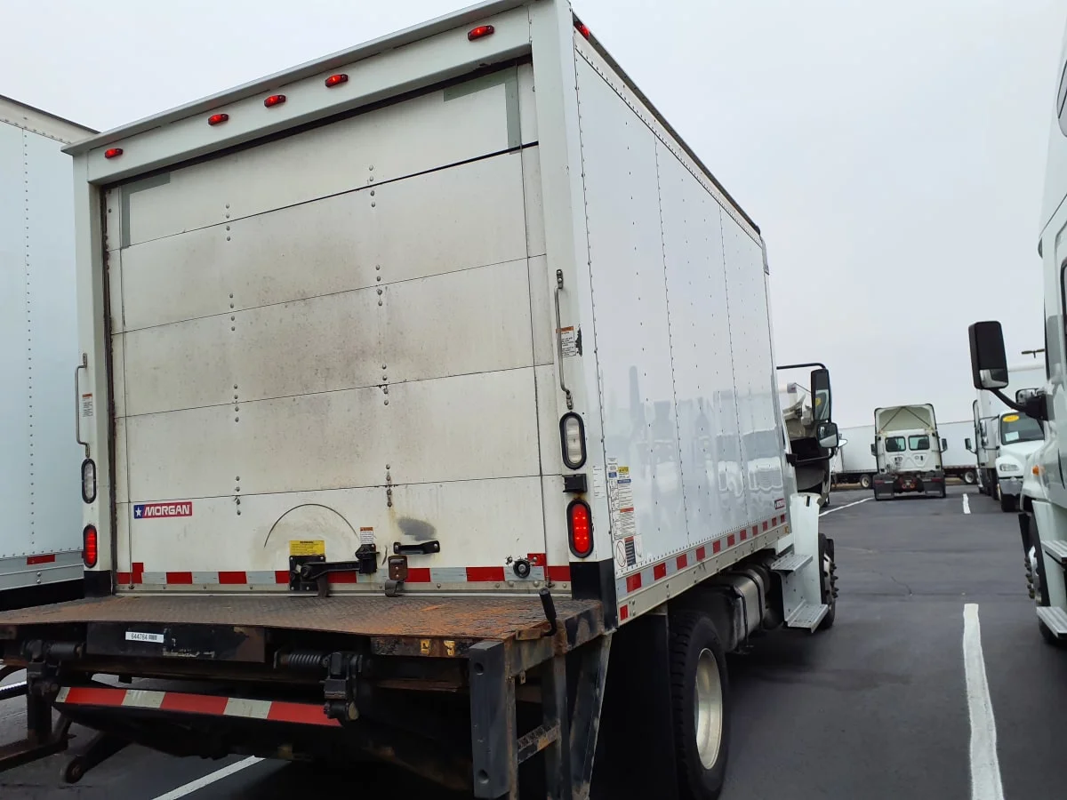 2016 Freightliner M2 106 in Altoona, IA — photo 4