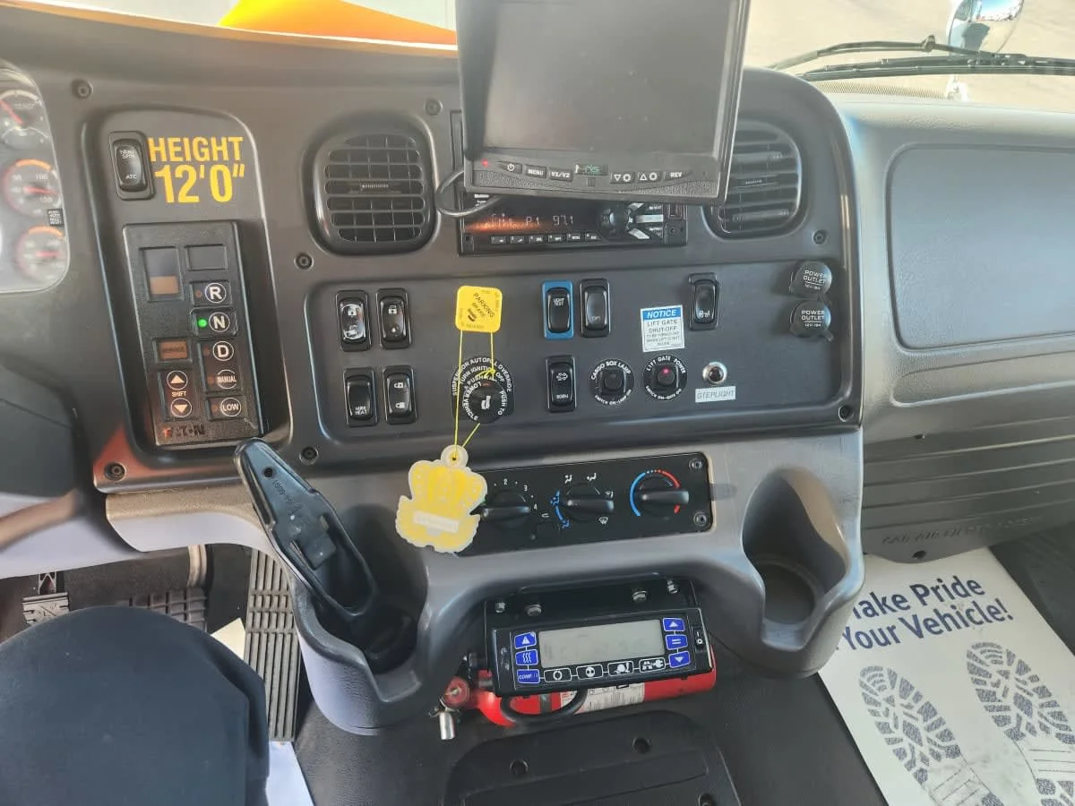 2018 Freightliner M2 106 in Taylor, MI — photo 12