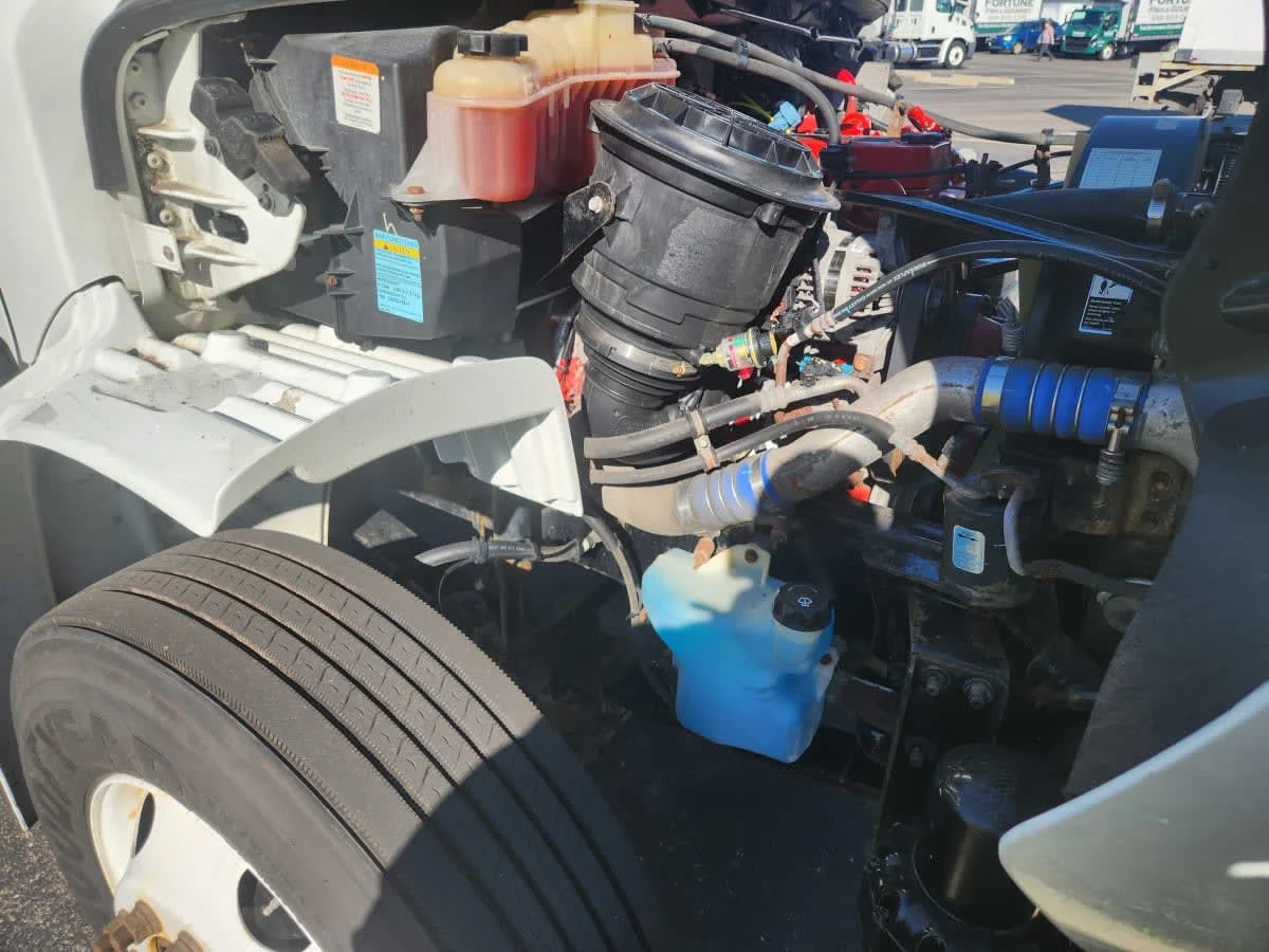 2018 Freightliner M2 106 in Taylor, MI — photo 10