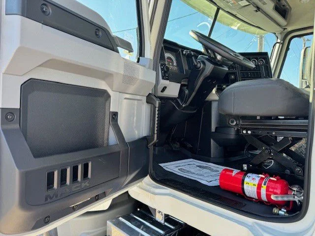 2025 Mack Granite - image 16