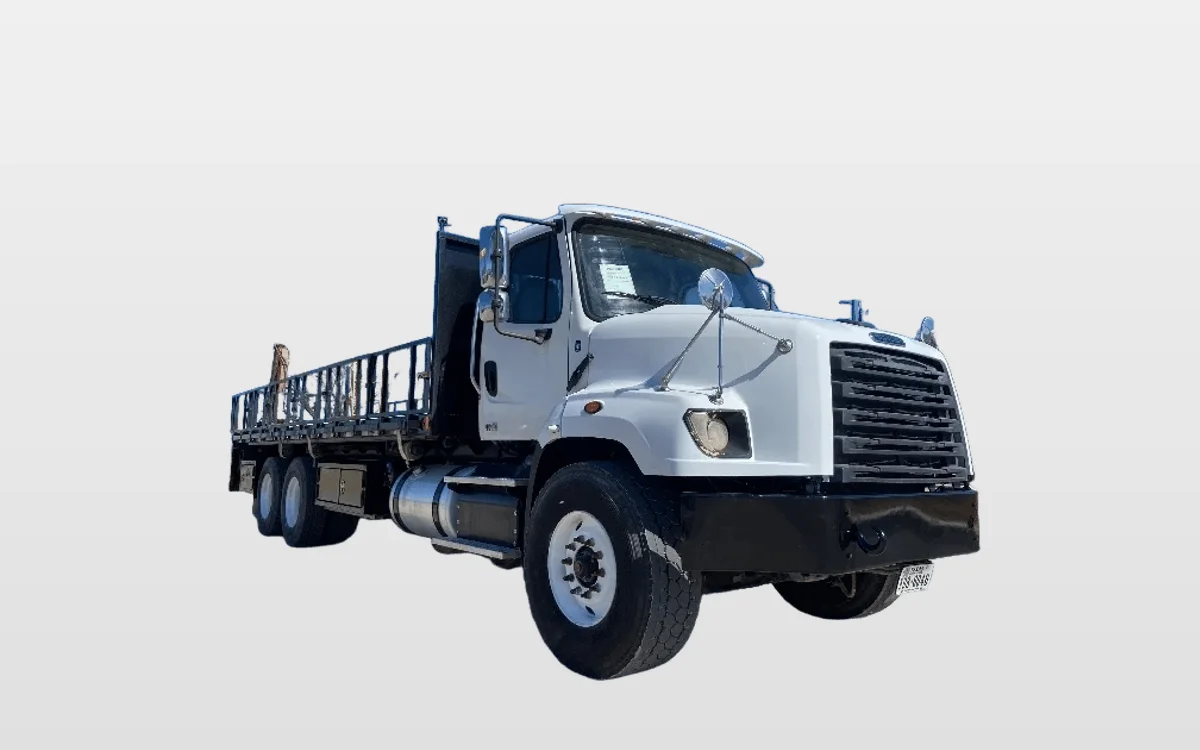 2019 Freightliner 114SD - image 1