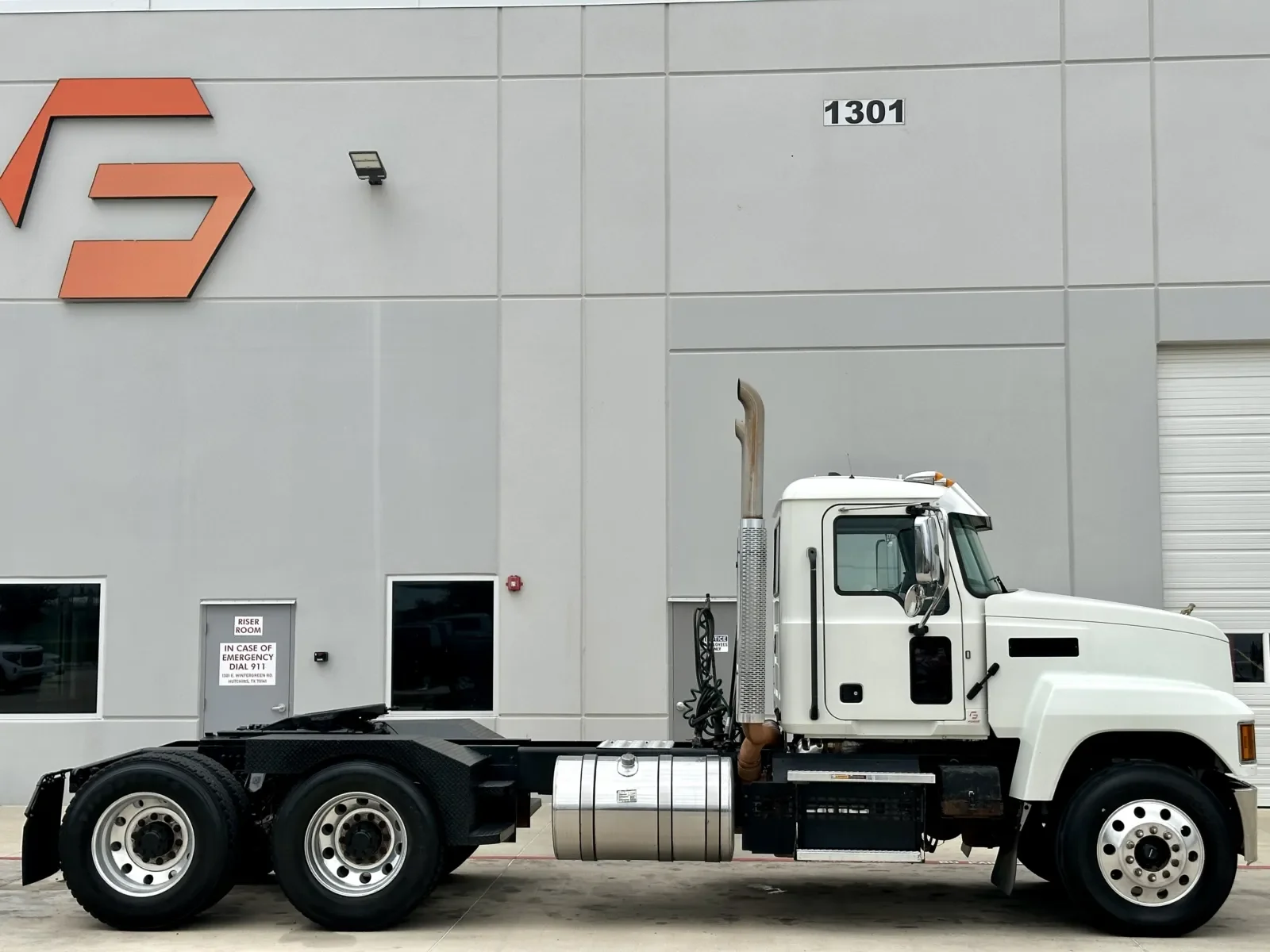 2019 Mack Pinnacle in Hutchins, TX — photo 3