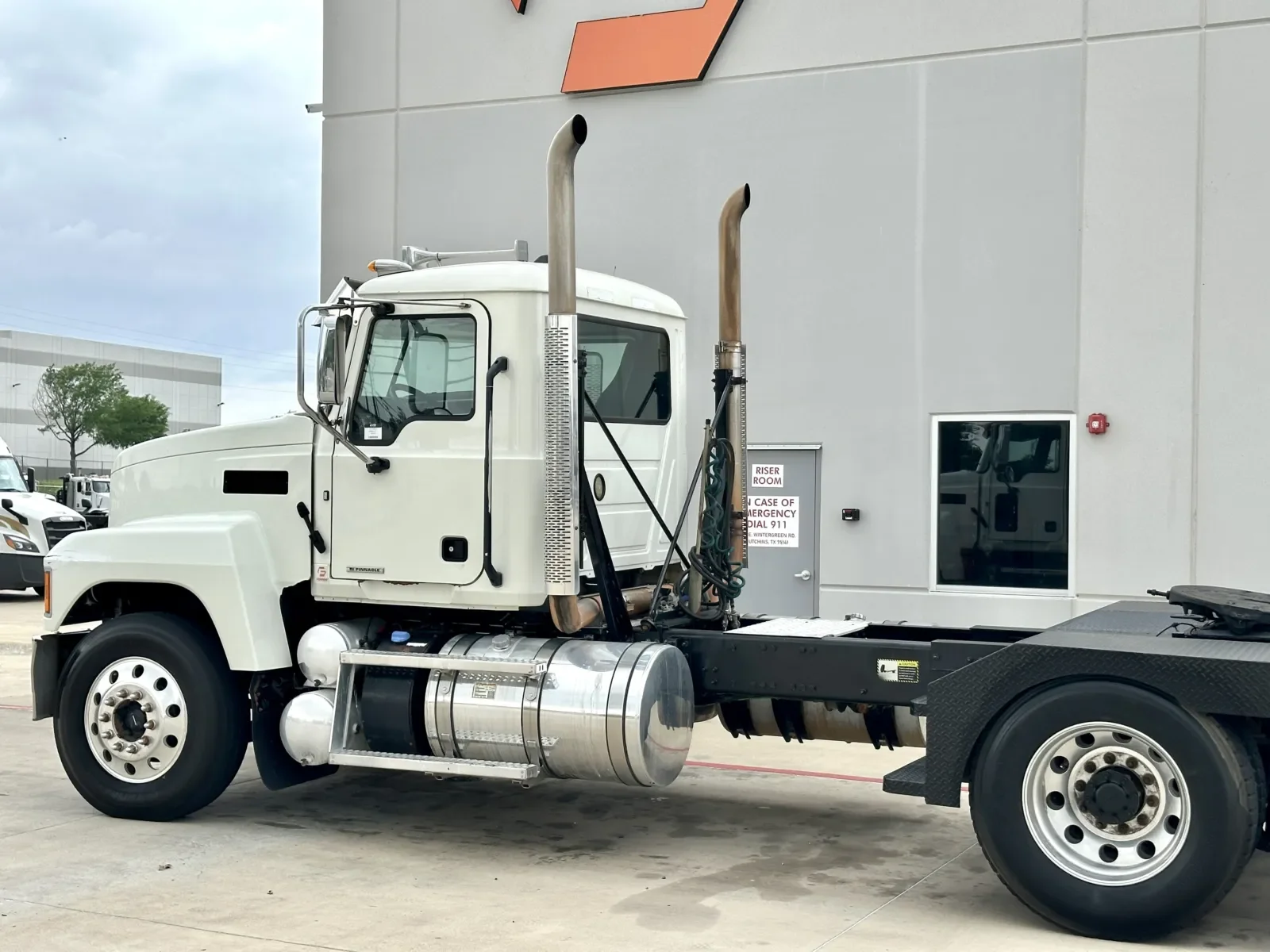 2019 Mack Pinnacle in Hutchins, TX — photo 8
