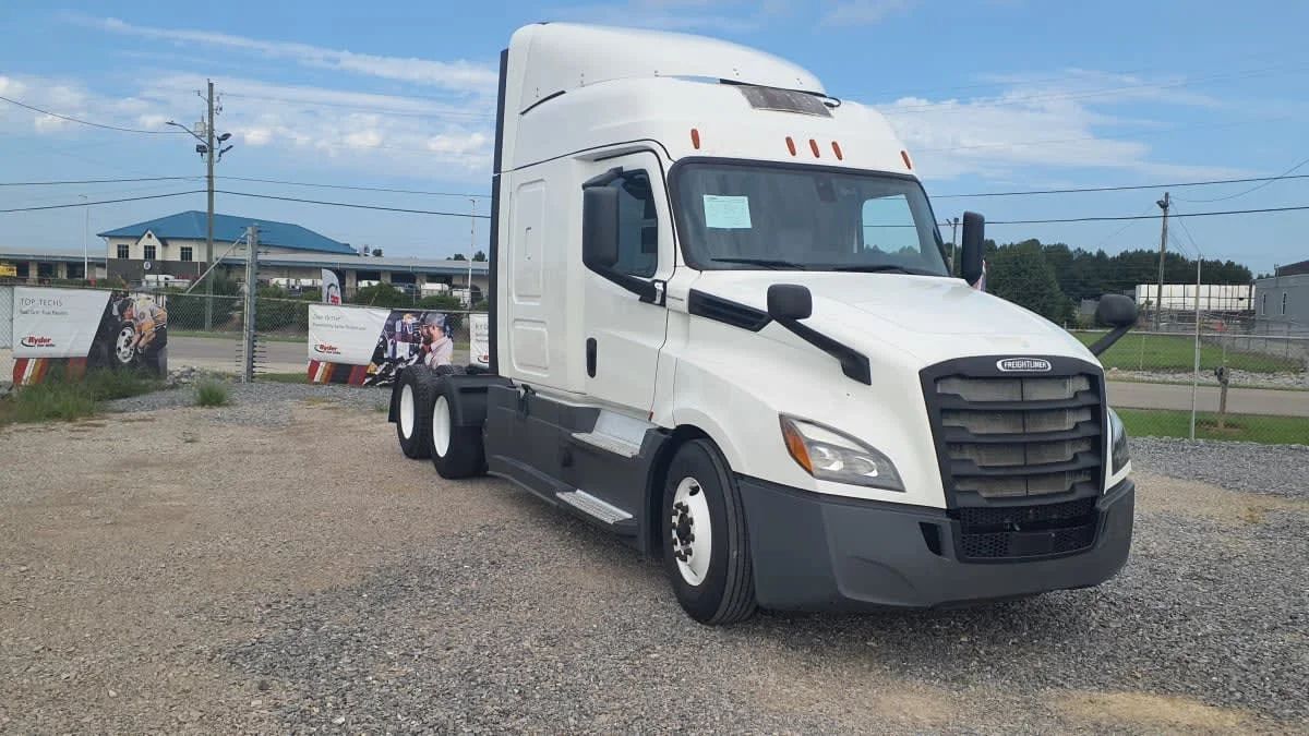 2019 Freightliner Cascadia in Birmingham, AL — photo 3
